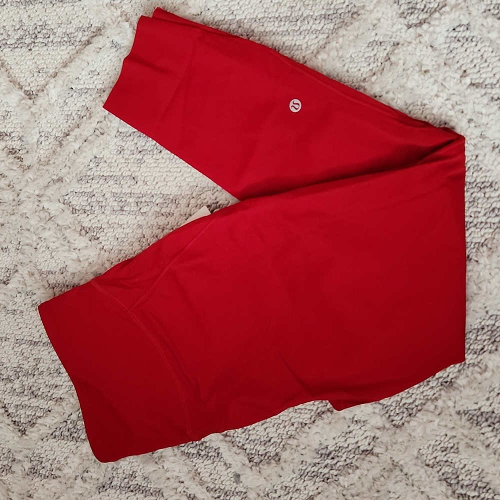 Lululemon base pace HR tight.